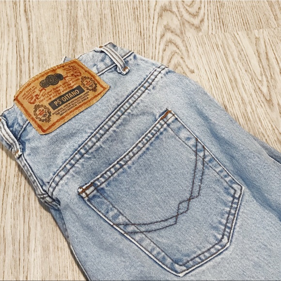 *SOLD* Vintage Light Wash Mom Jeans - Picture 2 of 4